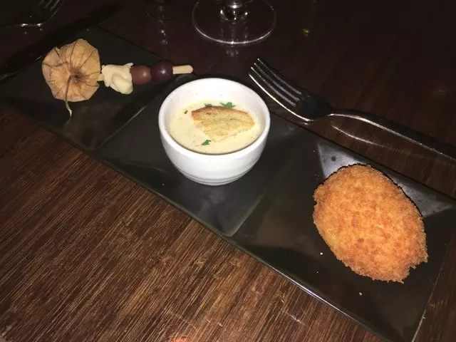 Canela Bistro & Wine Bar
