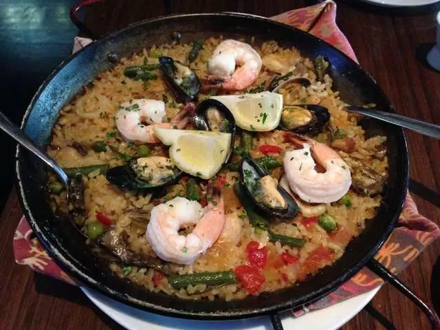 Canela Bistro & Wine Bar