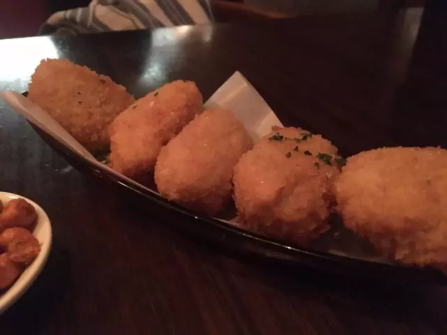 Canela Bistro & Wine Bar