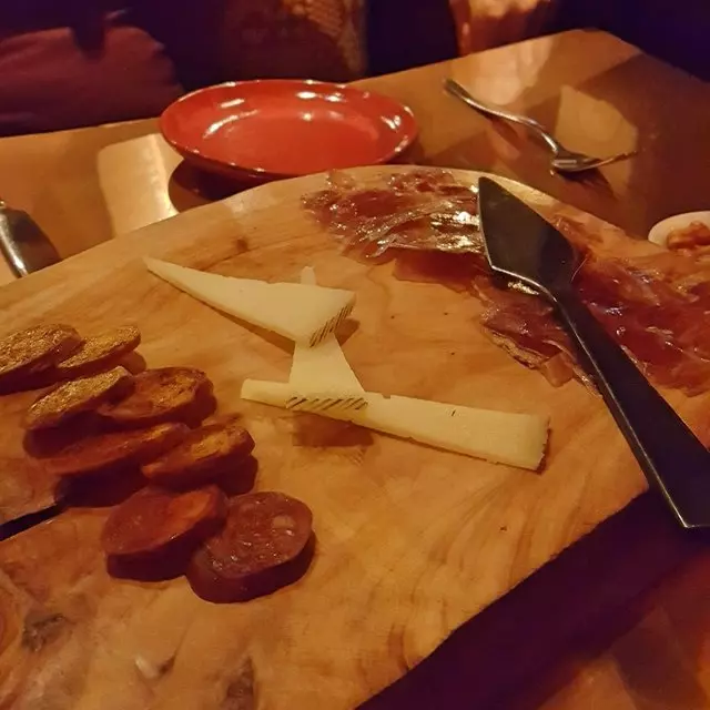 Canela Bistro & Wine Bar