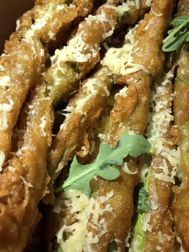 Canela Bistro & Wine Bar