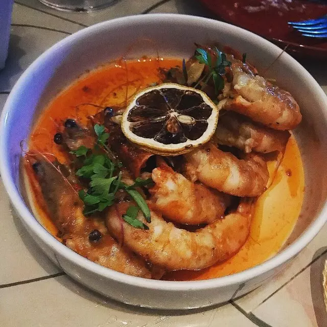 Canela Bistro & Wine Bar