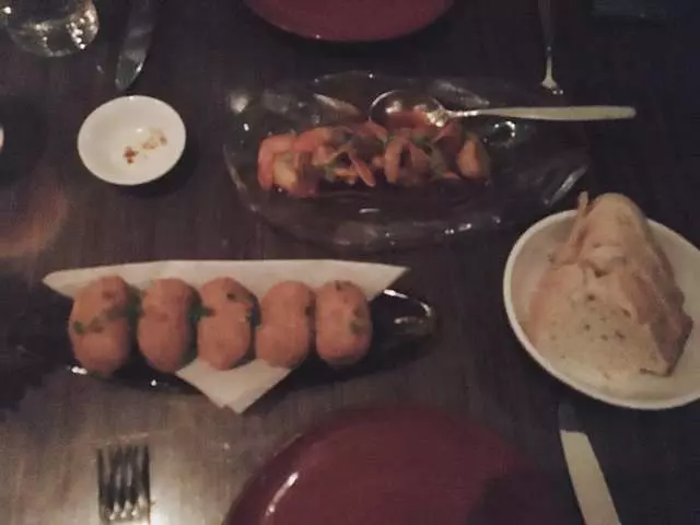 Canela Bistro & Wine Bar