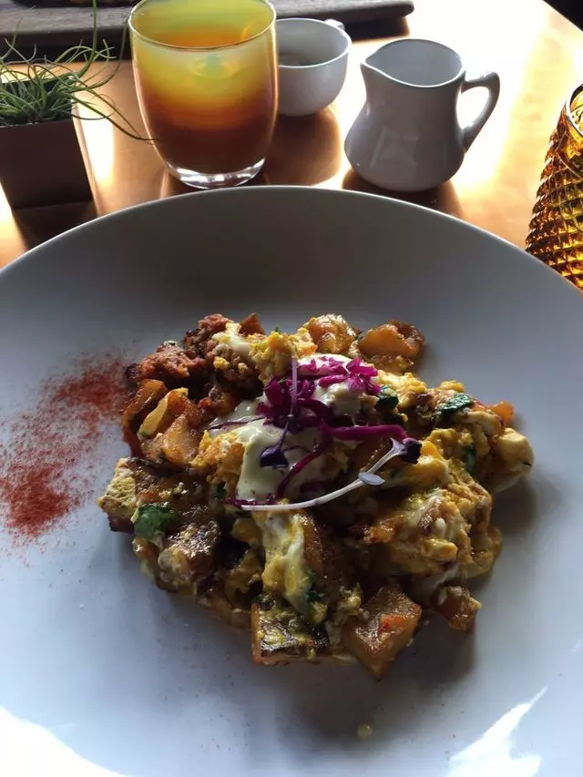 Canela Bistro & Wine Bar