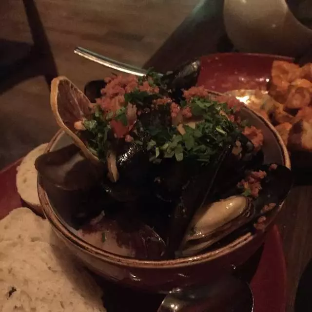 Canela Bistro & Wine Bar