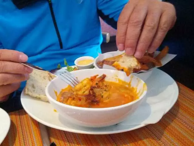 Canela Bistro & Wine Bar
