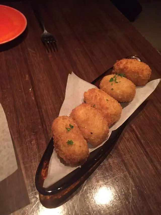 Canela Bistro & Wine Bar