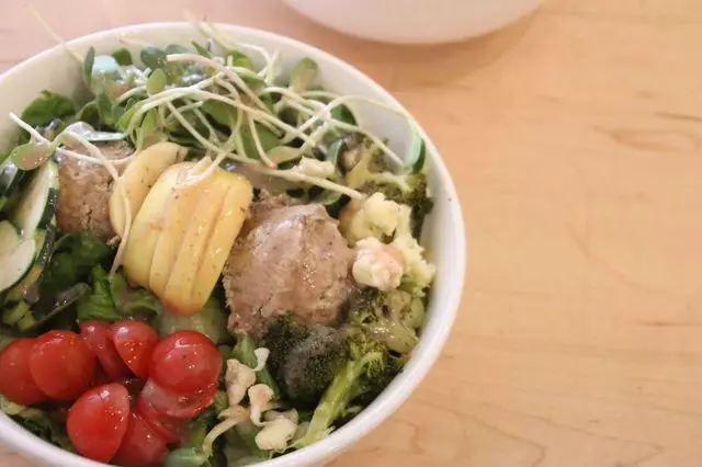 Nourish Cafe