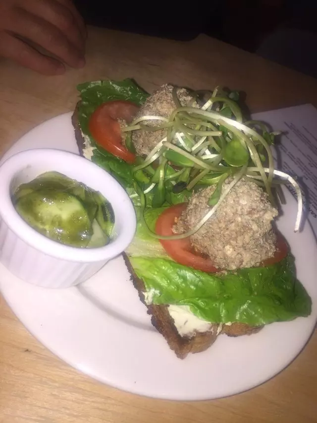 Nourish Cafe