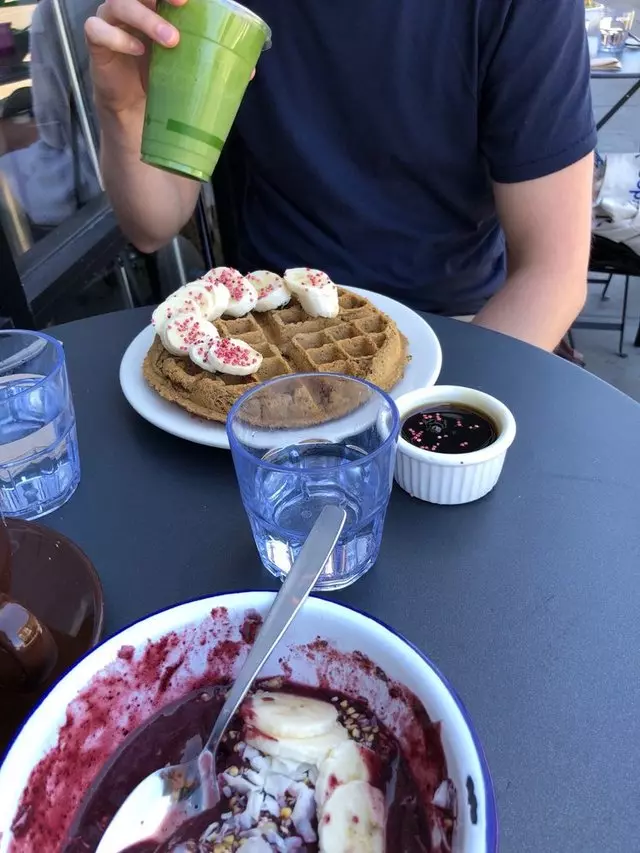 Nourish Cafe