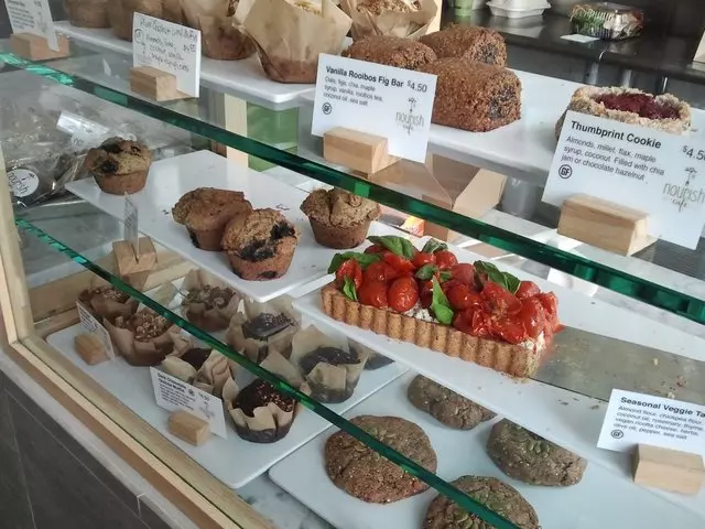 Nourish Cafe