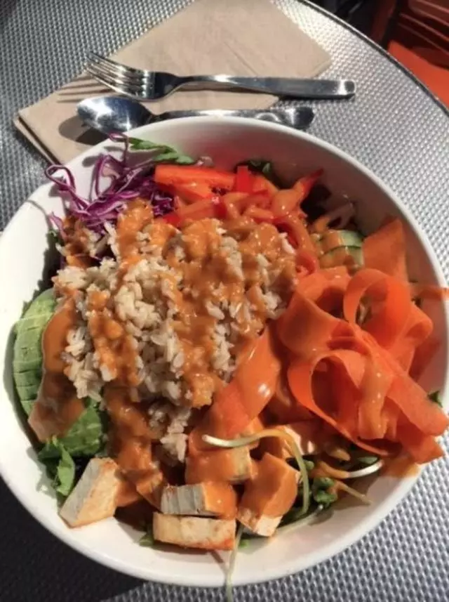 Nourish Cafe