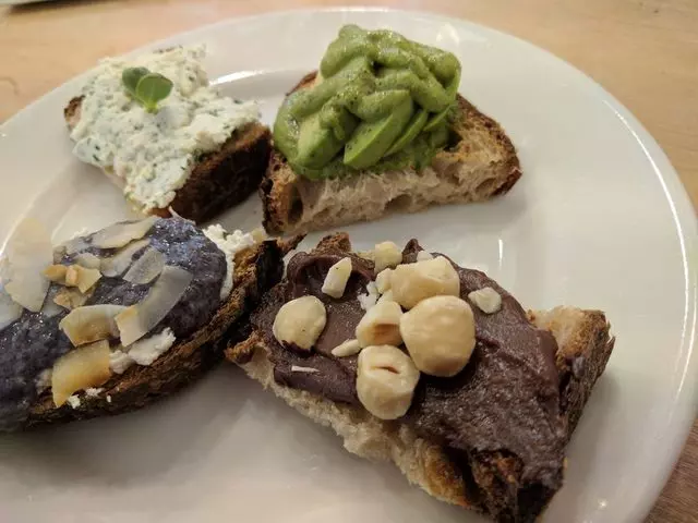 Nourish Cafe