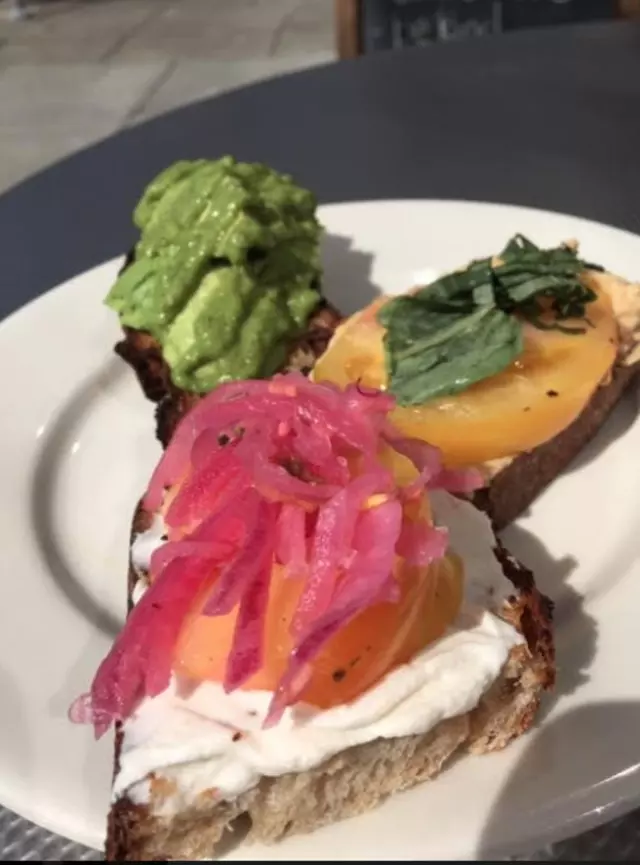 Nourish Cafe