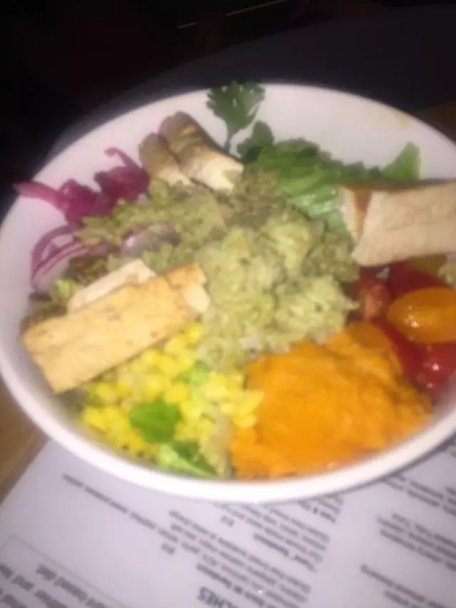 Nourish Cafe