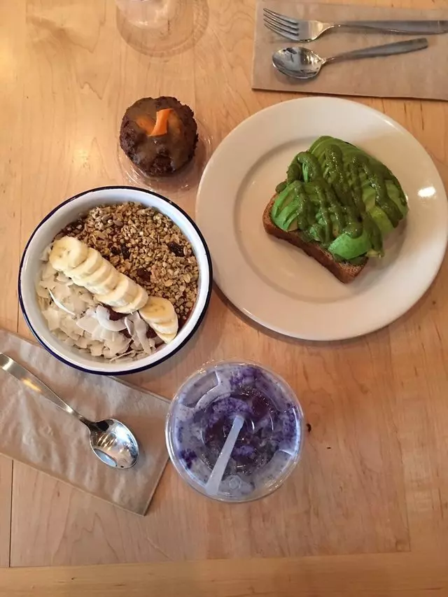 Nourish Cafe