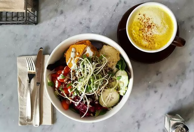 Nourish Cafe