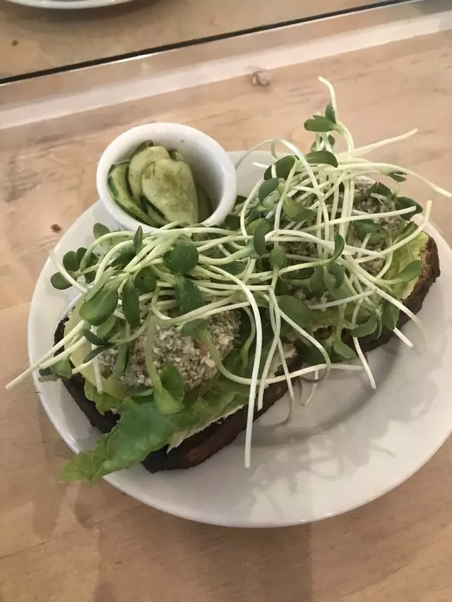 Nourish Cafe