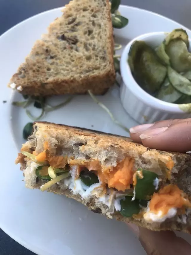 Nourish Cafe