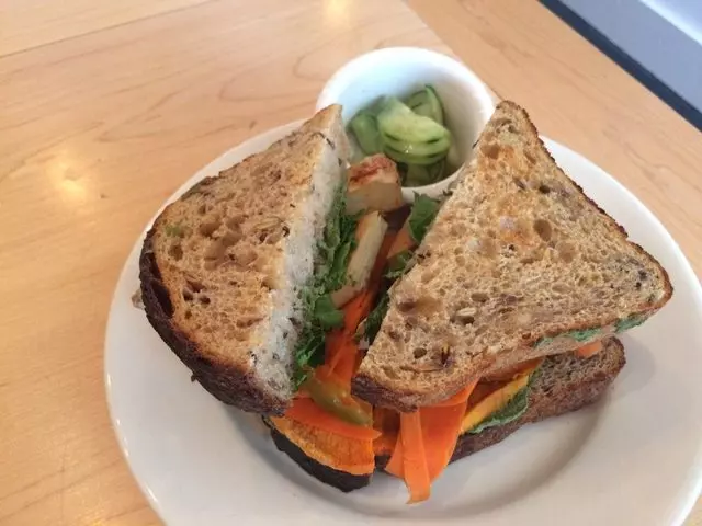 Nourish Cafe