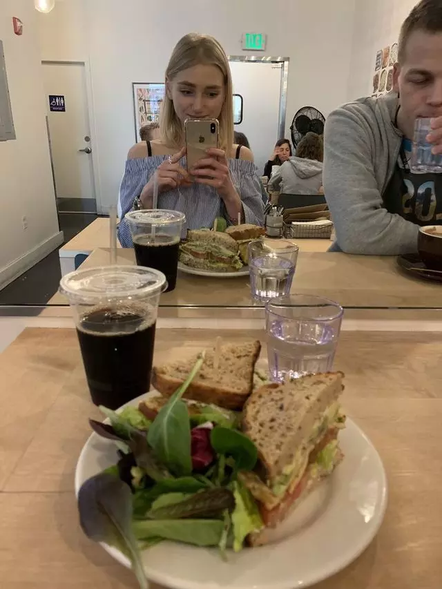 Nourish Cafe