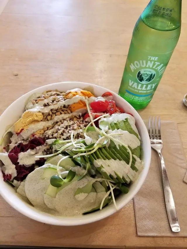 Nourish Cafe