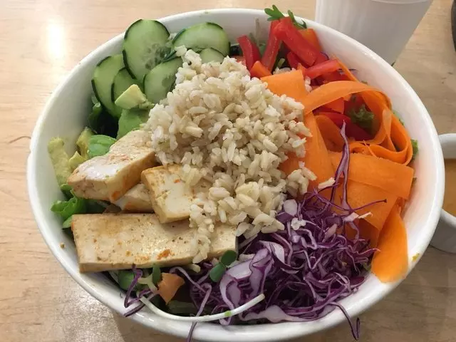 Nourish Cafe