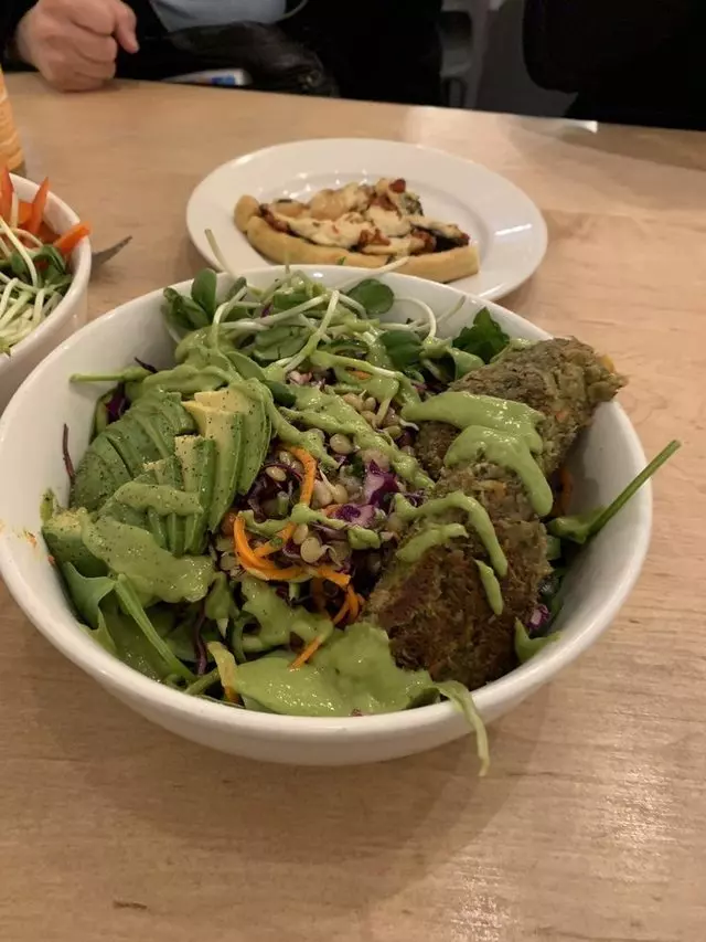 Nourish Cafe