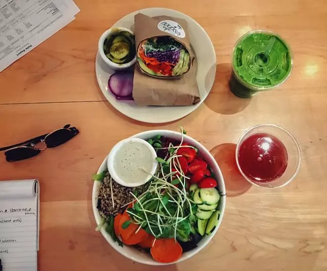 Nourish Cafe