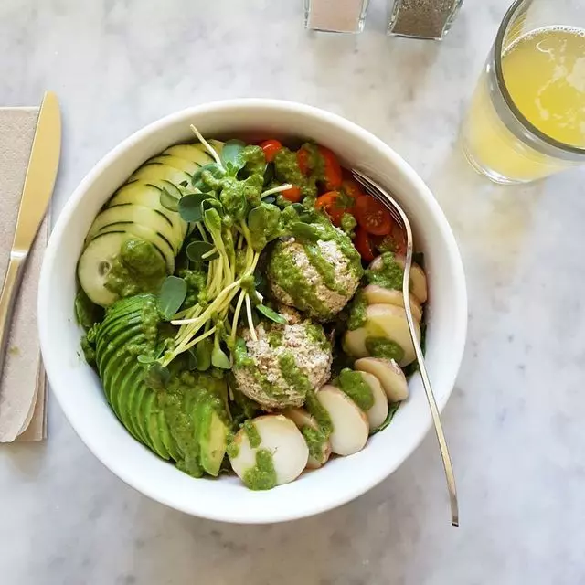 Nourish Cafe