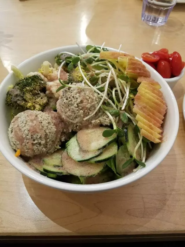 Nourish Cafe