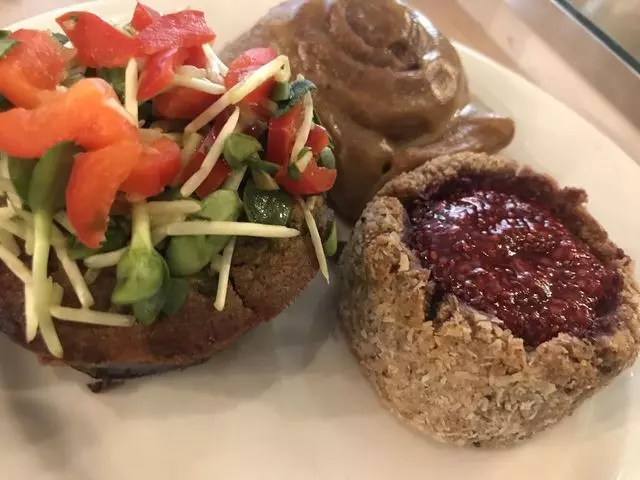 Nourish Cafe