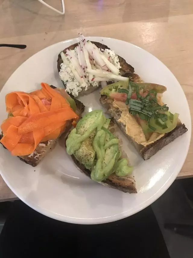 Nourish Cafe