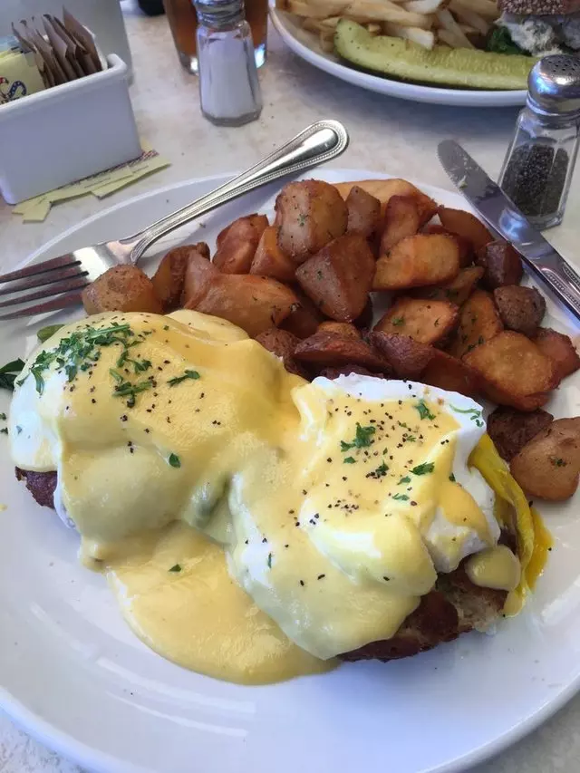 Squat and Gobble Cafe & Crepery