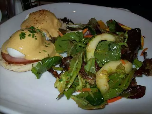 Squat and Gobble Cafe & Crepery