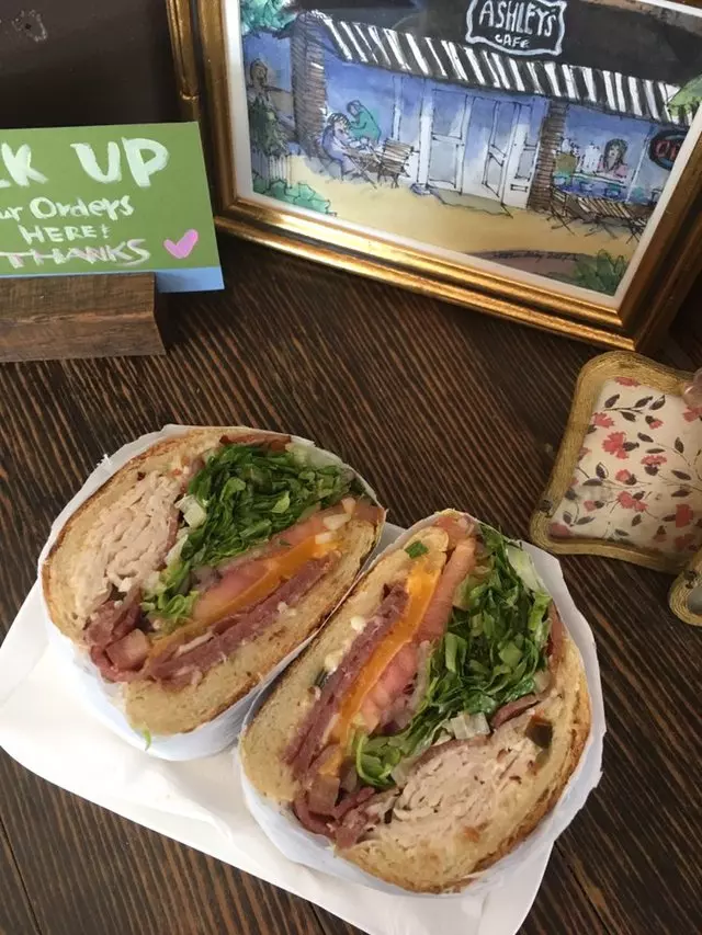 Ashley’s Cafe