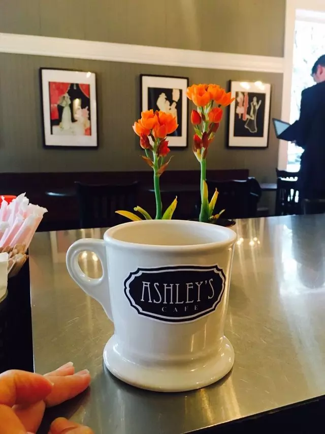 Ashley’s Cafe