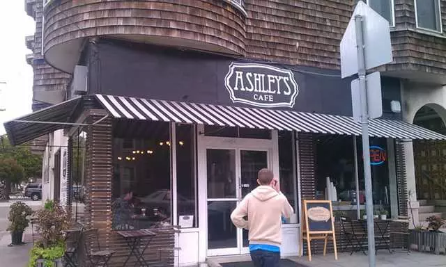 Ashley’s Cafe