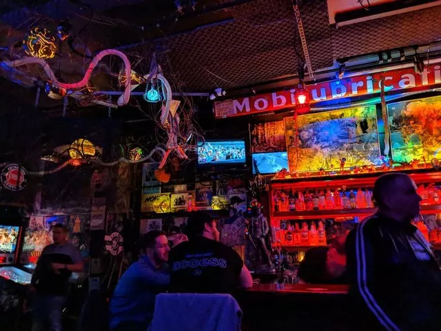 Hole In the Wall Saloon