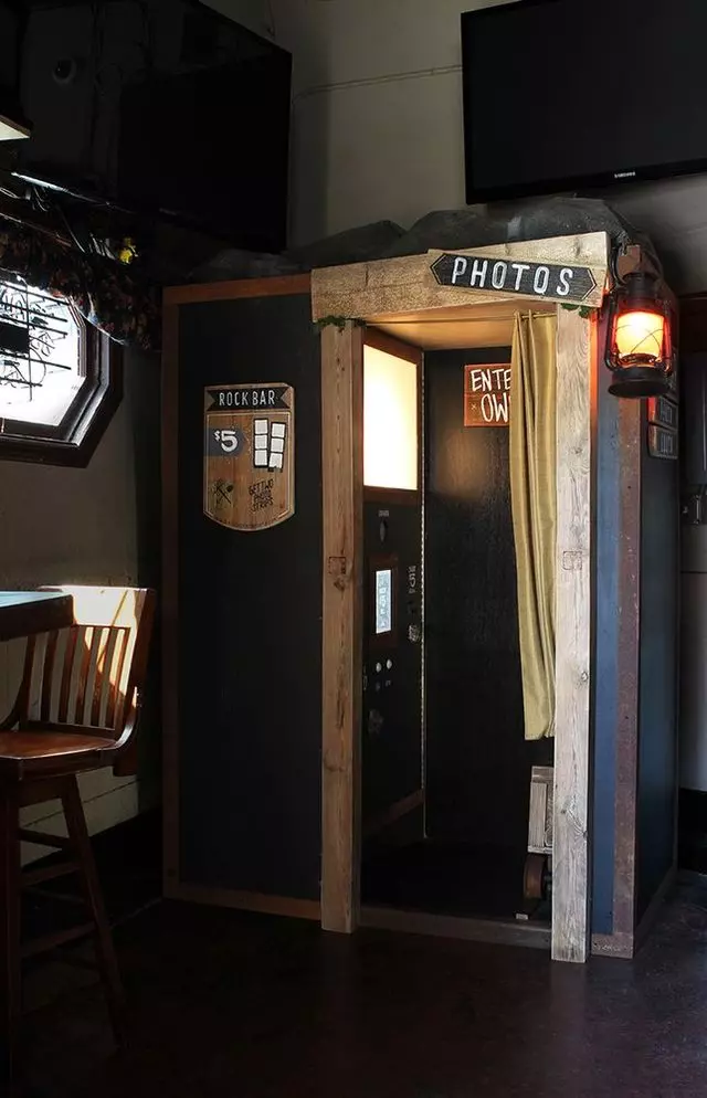Rock Bar