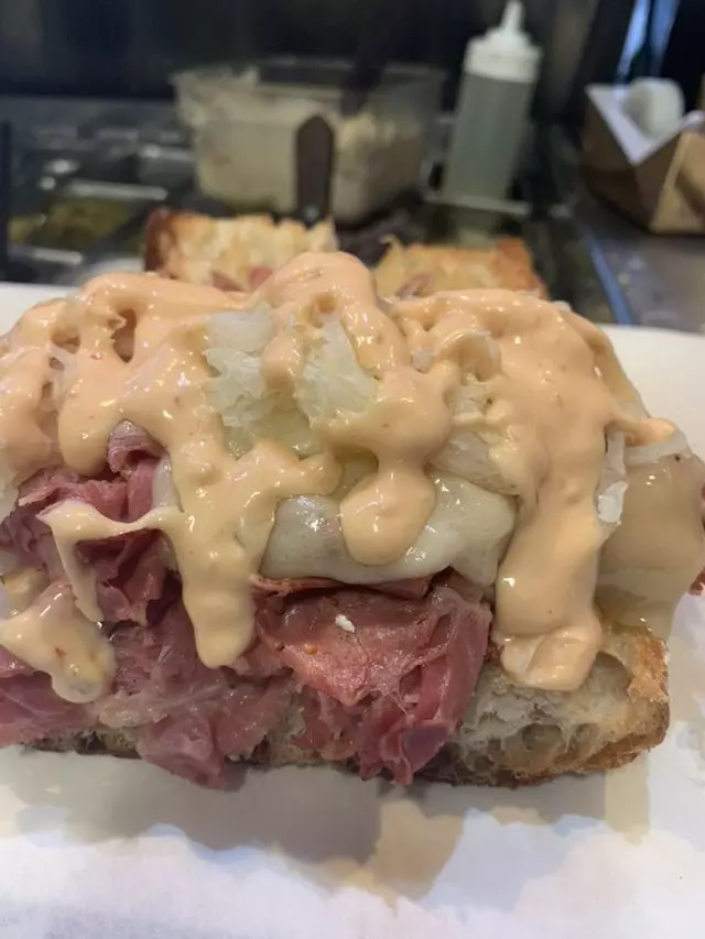 Handy Deli