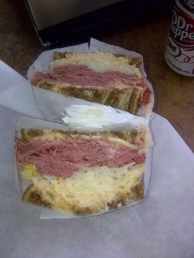 Handy Deli
