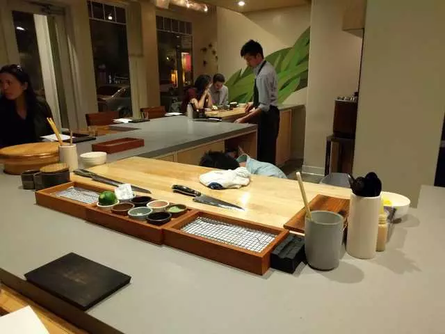 jū-ni