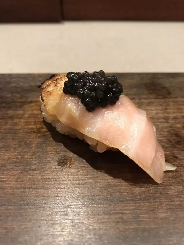 jū-ni
