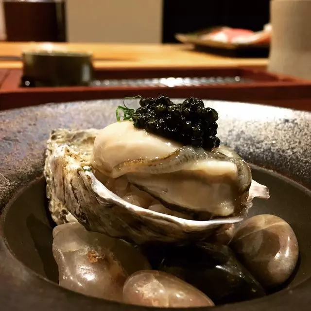 jū-ni