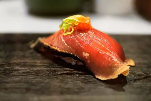 jū-ni