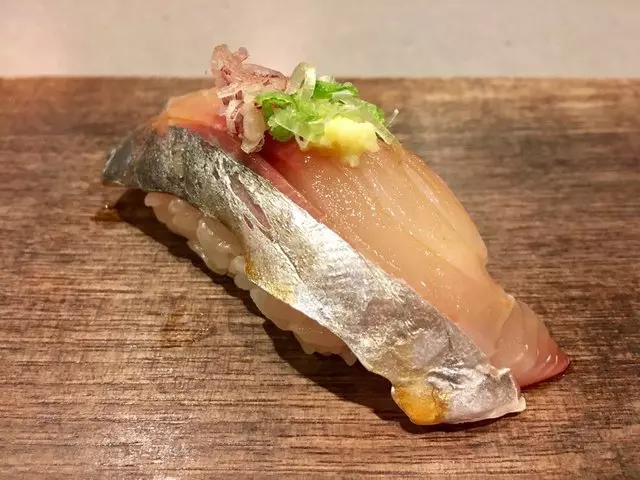 jū-ni