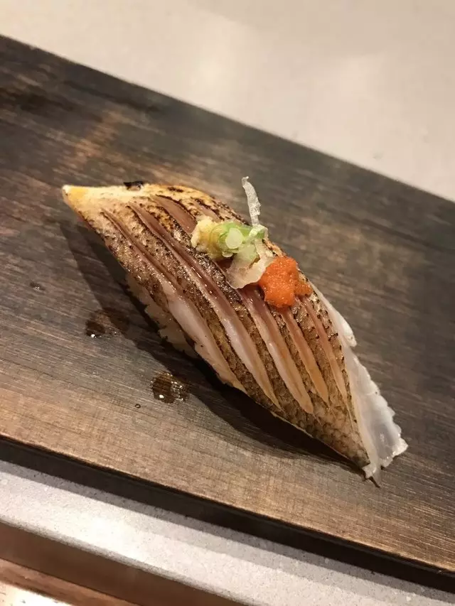 jū-ni