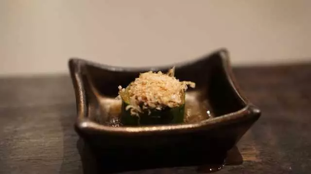 jū-ni
