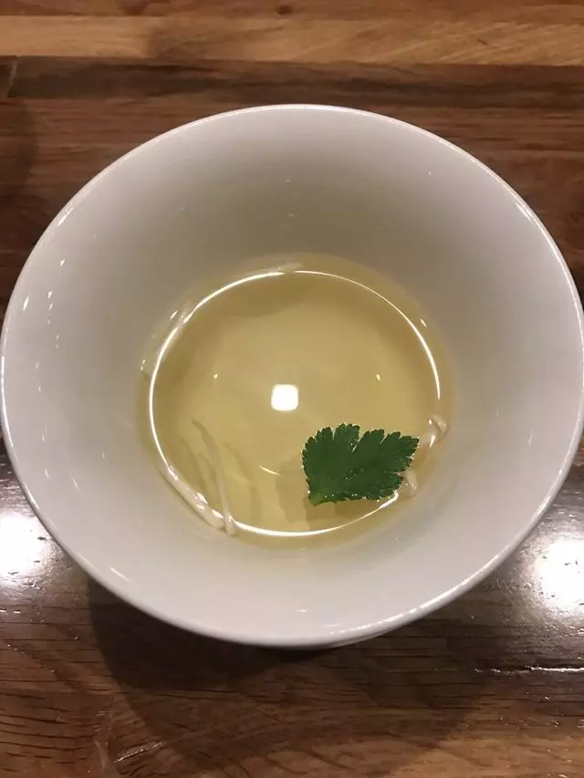 jū-ni